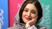 چهره نگران ​فرشته حسینی در کنار مردی ناشناس