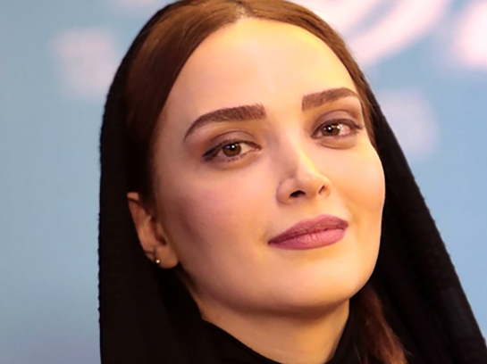 تصویری احساسی از بهنوش طباطبایی در کنار خانواده و جشن تولد پدر 