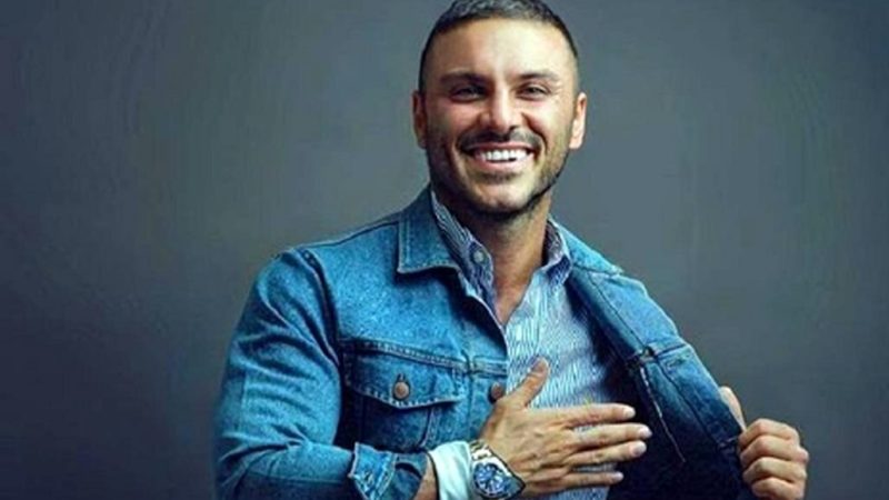 دانلود آهنگ آرمین زارعی ؛ ” من آدم آرومیم بازی نکن با روحیم “ 