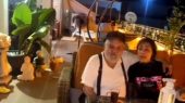 تصویری عاشقانه از اکبر عبدی و همسرش ؛ همسرش در جشن تولد ۶۵ سالگی‌اش سنگ تمام گذاشت 