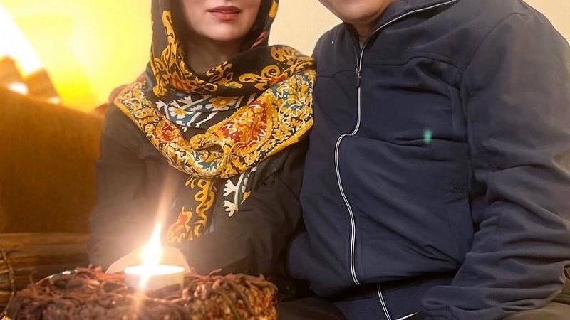 فیلم| عاشقانه‌های زناشویی علی اوسیوند با زنش «حمیرا ریاضی» دل هر بیننده ای را می برد 