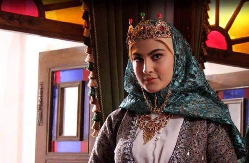 مریم مومن