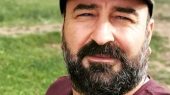 عکس/ قاب عاشقانه مهران احمدی در کنار همسر و دخترش هوش از سرتان می برد